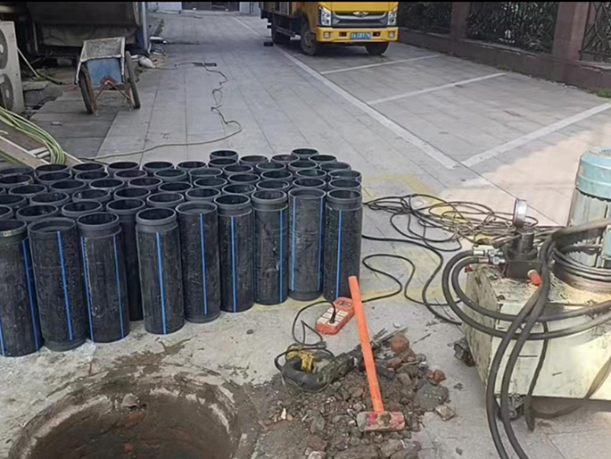 民丰PE置换管厂家 DN315置换管 非开挖管短管置换